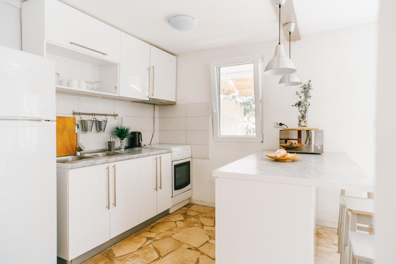 בול Charming Apartments With Garden מראה חיצוני תמונה