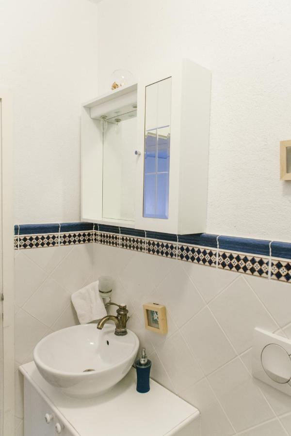 בול Charming Apartments With Garden מראה חיצוני תמונה
